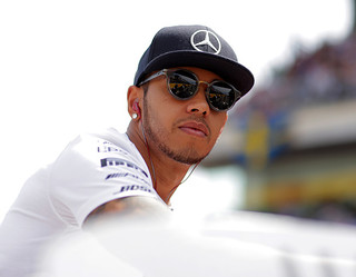 Lewis Hamilton podpisał trzyletni kontrakt z Mercedesem GP