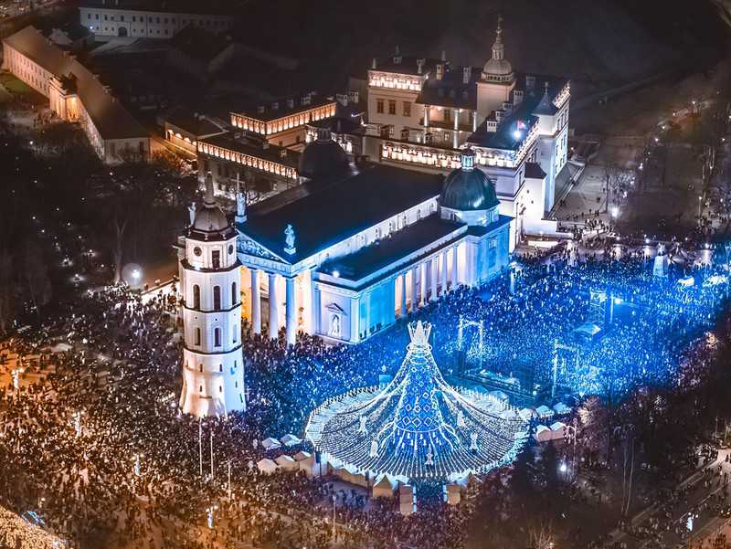 Vilnius Christmas Tree Ranks 1st Among Most Beautiful in Europe
