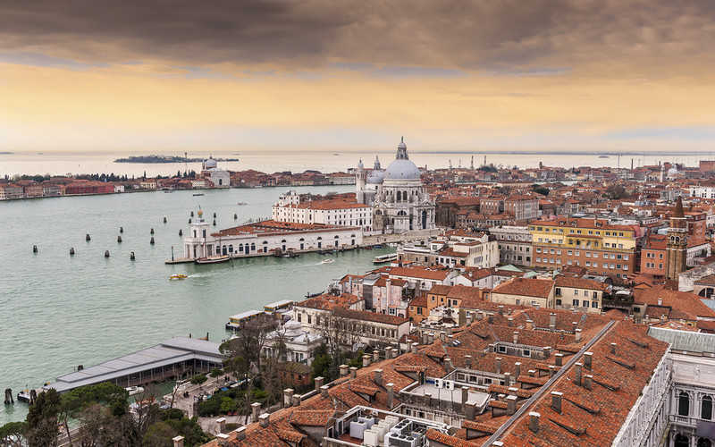 Mayor of Venice to tourists: Come to us, the city is alive!