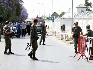 Tunisian soldier shoots seven dead at Tunis barracks
