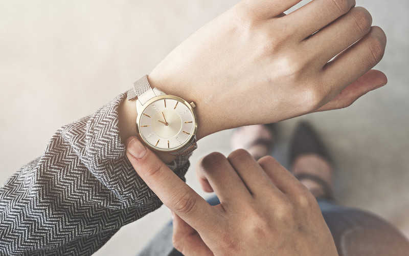 Half of young adults struggle to tell the time on a clockface with hands