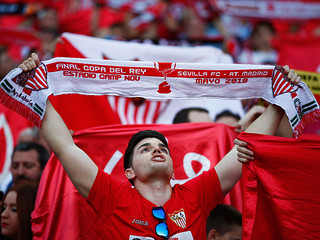 More than 30 aeroplanes with Sevilla fans to come to Warsaw