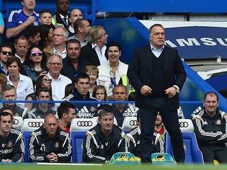 Dick Advocaat leaves Sunderland hunting for a manager 