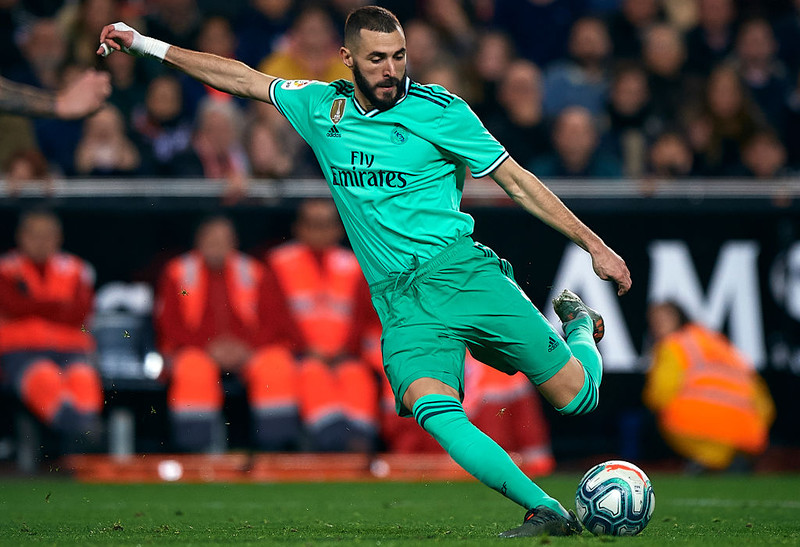 Valencia 1-1 Real Madrid: Karim Benzema rescues point for Real Madrid