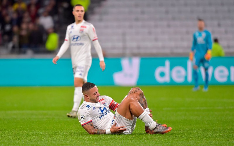French league: Injured Depay will not play for at least six months