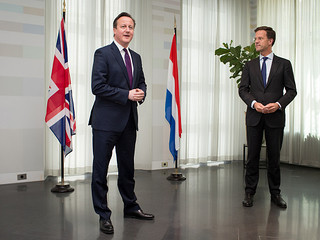 Cameron meets EU leaders on referendum reform push