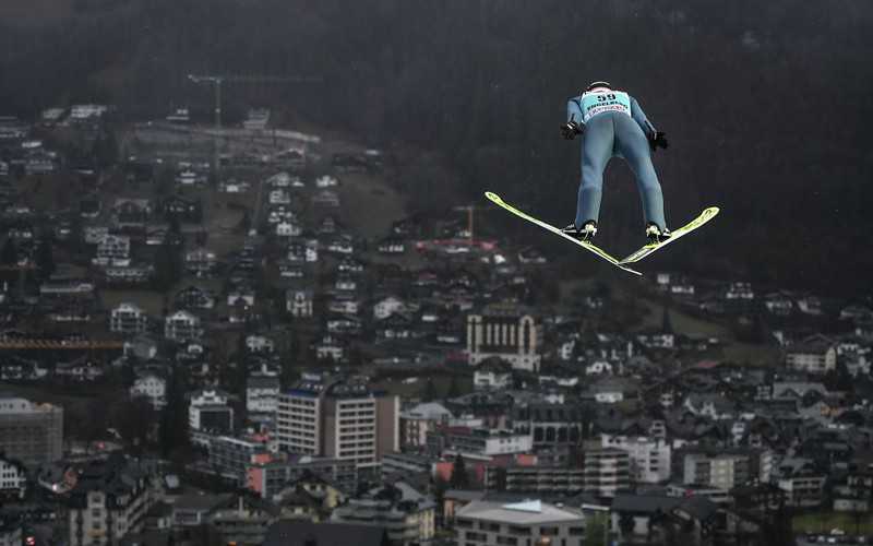 Stoch ninth in Engelberg, the double success of Kobayashi