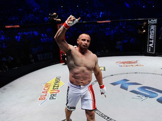 Pudzianowski to fight in London