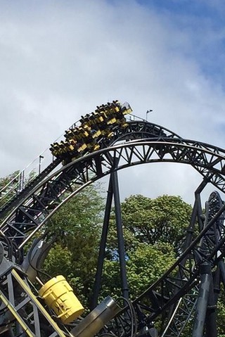 Four seriously hurt in Alton Towers rollercoaster crash