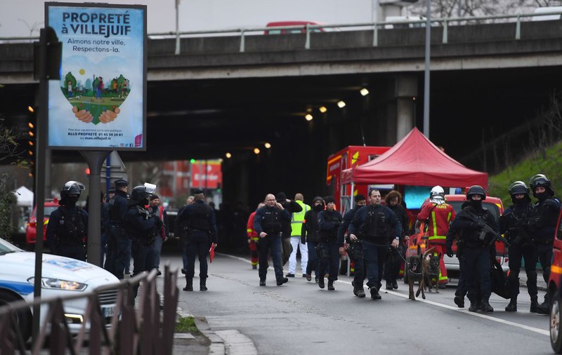 Paris Villejuif stabbings: Attacker 'had psychiatric condition'
