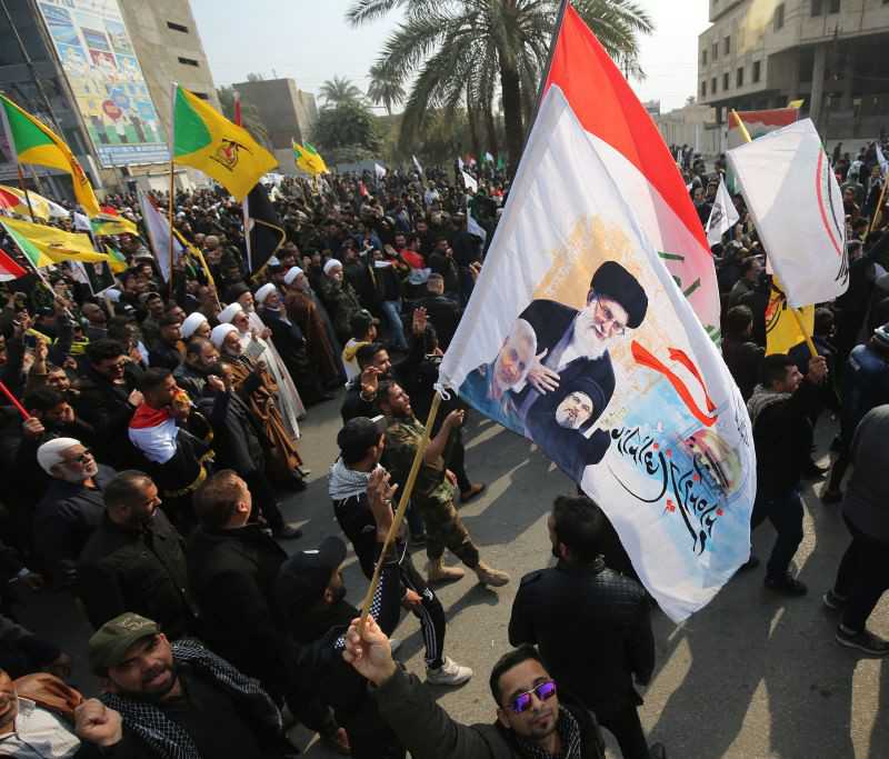 Tysiące ludzi w centrum Bagdadu krzyczących: "śmierć Ameryce"