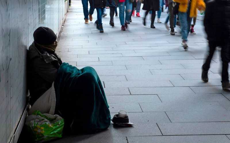 Londyn walczy z bezdomnością. Wkrótce ruszy infolinia dla potrzebujących