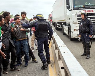Situation in Calais 'catastrophic'. Can drivers travelling to UK feel safe?