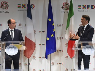  Italy's Renzi says no tension with France over migrant crisis