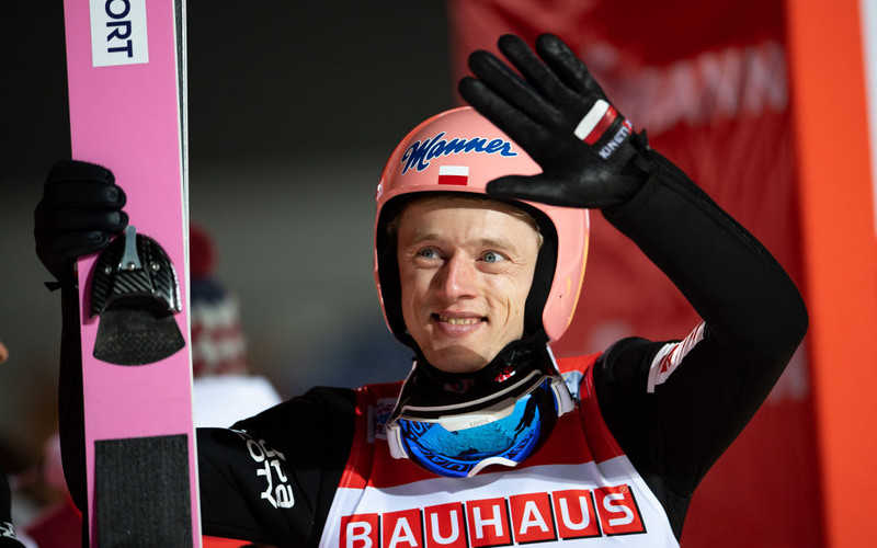 Crowd lift Kubacki at FIS Ski Jumping World Cup in Titisee-Neustadt