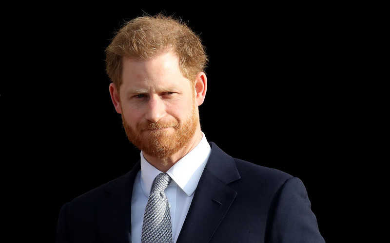 Prince Harry arrives in Canada to be reunited with Meghan and Archie