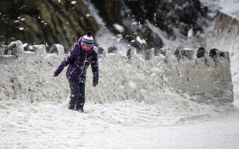 Met Office: Śnieg, ulewy i wichury uderzą w Wielką Brytanię 