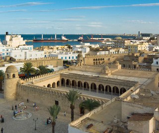 Tunezja: Po zamachu straty w turystyce szacowane na ponad 500 mln dol.