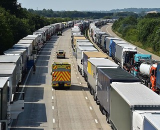 Blokada w porcie w Calais zawieszona