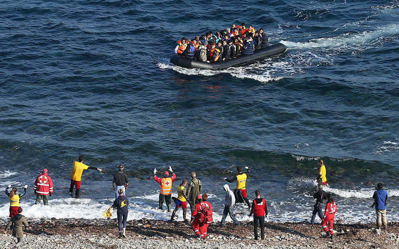 Grecja chce umieścić pływające zapory przeciw imigrantom