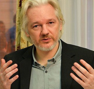 Assange wciąż "uwięziony" w Londynie. Francja odmówiła mu azylu