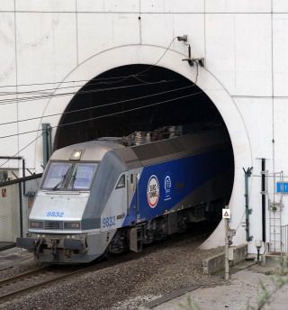Migranci zakłócili ruch w tunelu pod kanałem La Manche