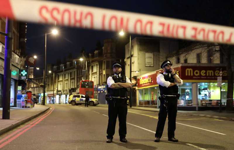 Atak terrorystyczny w Londynie. Napastnik zastrzelony przez policję 