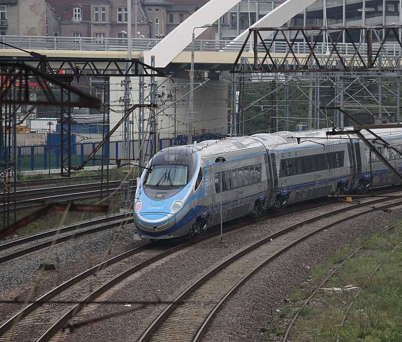 PKP Intercity until the end of 2023 in toilets without toilet discharge on the tracks