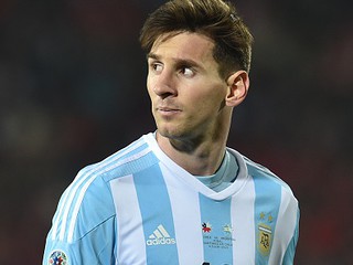 Lionel Messi's family attacked in stands of Copa America final