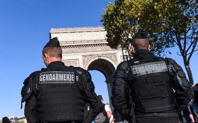 Media: Francja bezsilna wobec islamizacji w służbach publicznych