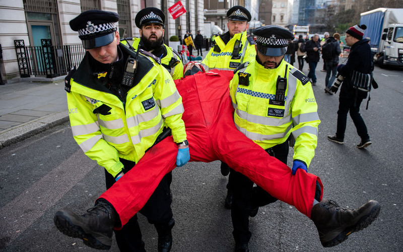 Londyn: Dziewięć osób aresztowanych po proteście przed siedzibą BP