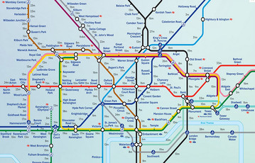 Piesza mapa londyńskiego metra. Ile czasu zajmuje przejście z jednej stacji do drugiej?