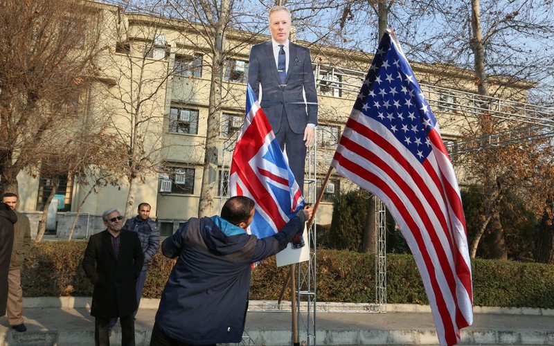 UK ambassador to Tehran returns after arrest amid protests