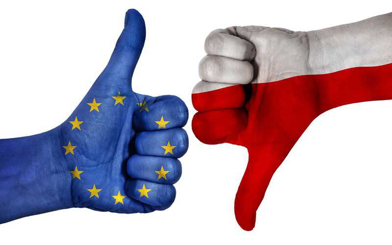 Survey: Poles do not believe in Polexit