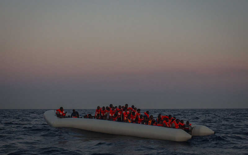 Hiszpania: Uratowano dziecko urodzone w łodzi z migrantami