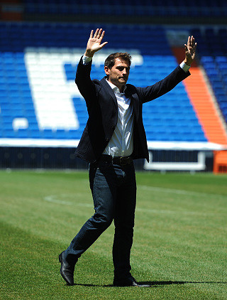 Transfer Casillasa przysporzył fanów FC Porto i wrogów prezesowi Realu