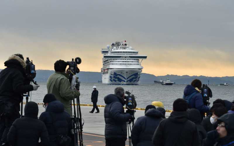 Americans from Diamond Princess ship evacuating on chartered flights to US