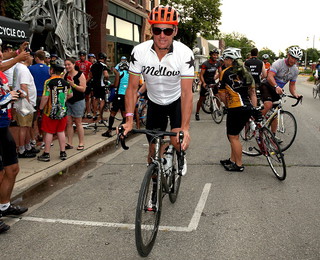 Lance Armstrong Makes Tour Return For Charity