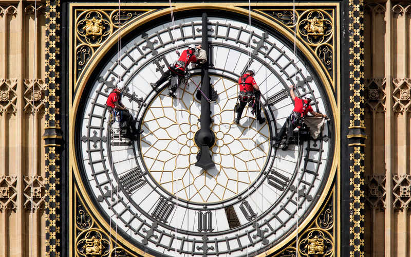 New glass for Big Ben