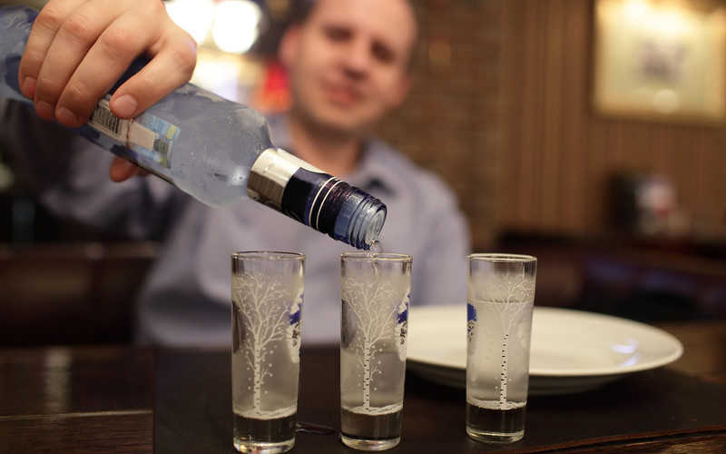 15 proc. Polaków wypija rocznie ponad 12 litrów stuprocentowego alkoholu