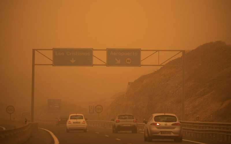 Zamknięte lotniska i drogi. Pył kalima paraliżuje Wyspy Kanaryjskie