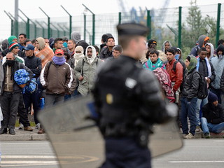 Eurotunnel chce 10 mln od Wielkiej Brytanii i Francji. Powodem nielegalni imigranci