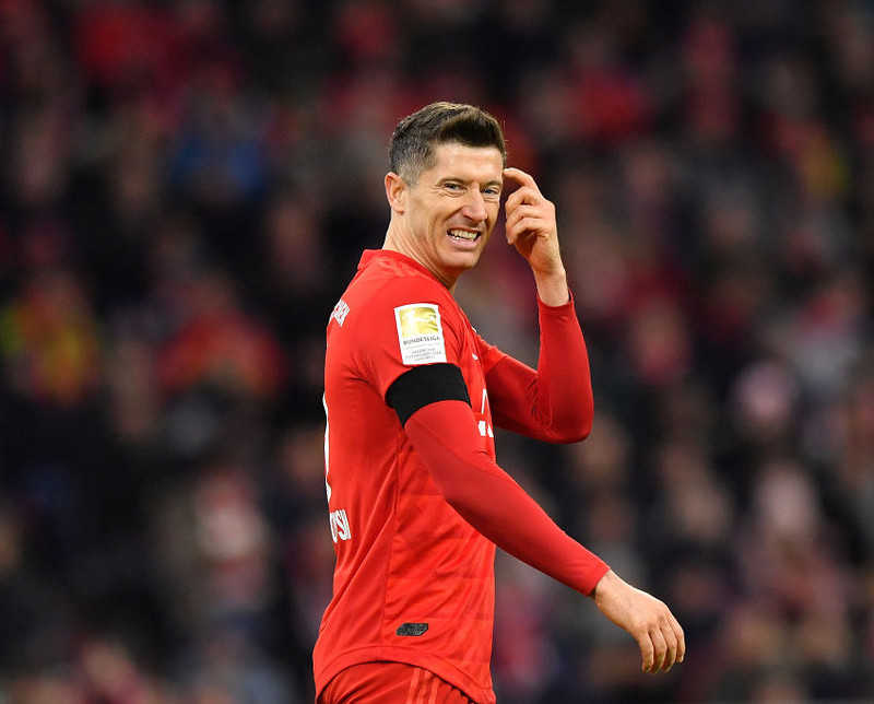 Robert Lewandowski: Bayern Munich striker out for four weeks with injury