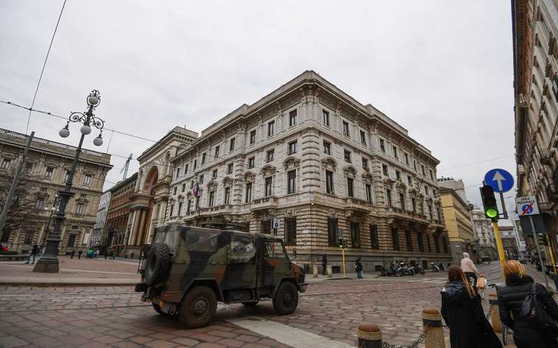 Włochy: Wojsko i policja patrolują czerwone strefy koronawirusa