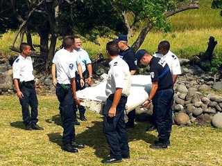 Znaleziono szczątki samolotu Malaysia Airlines? "Są duże szanse, że to zaginiony Boeing"