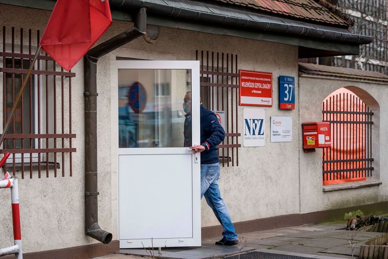 "Rzeczpospolita": At the moment Poles are not panicking