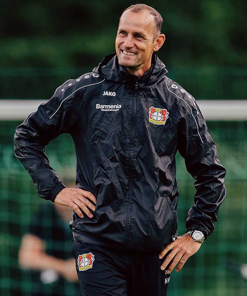FC Augsburg: Heiko Herrlich appointed as new head coach