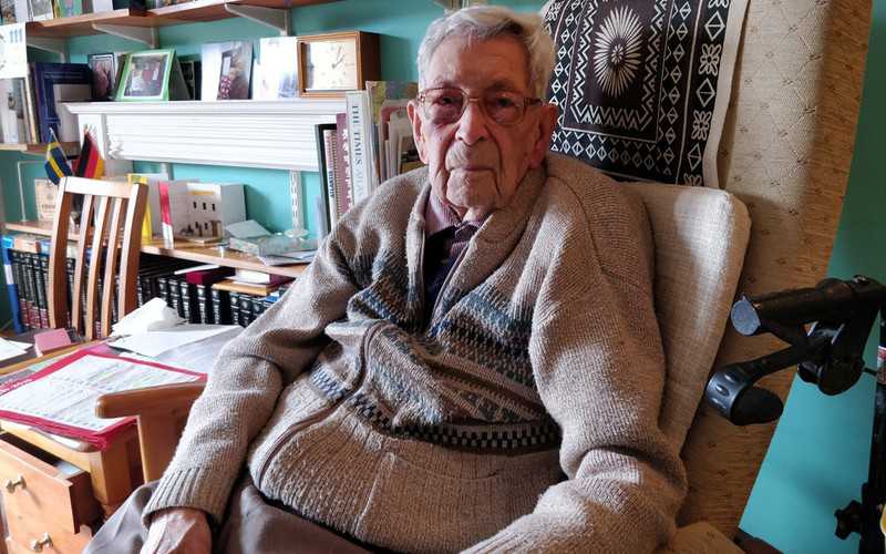 Najstarszy mężczyzna świata: "Hiszpanka" była gorsza od koronawirusa