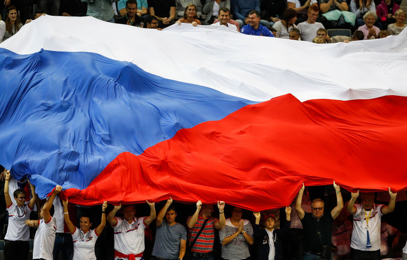 Polacy najbardziej lubią Czechów i Słowaków. Najmniej Arabów i Romów