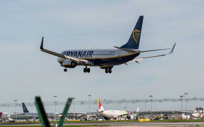 Ryanair odwołuje wszystkie rejsy do i z Polski od dzisiaj do 31 marca